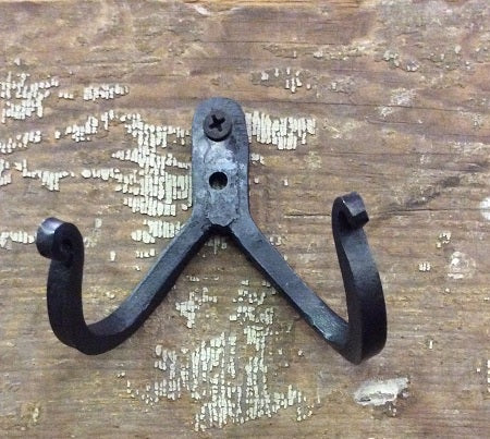 SPLIT HOOK Measures approx. 3"w x 2.5"l Visit website for free s/h & discount offers. Primitive Country Farmhouse Home Window Bath Kitchen Decor & Accessories.