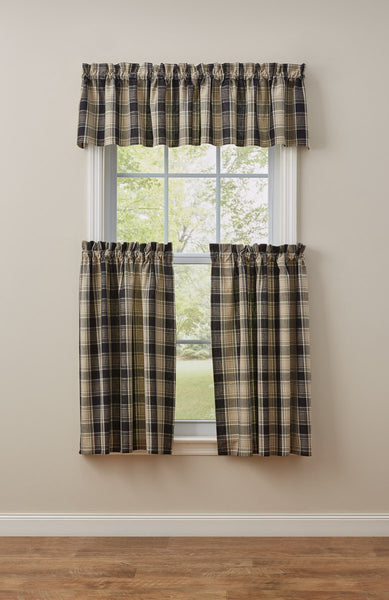 The deep black and sand brown large plaid fabric of the Soapstone Valance in colors of black, sandy brown and cream, will give your windows that country farmhouse appeal!