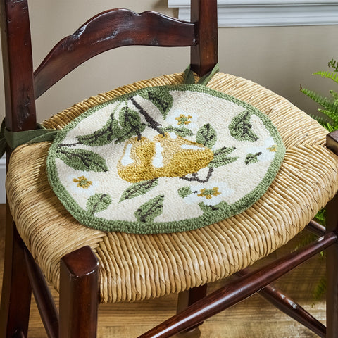 Golden Pear Hooked Chair Pad | Primitive Fruit Round Seat Pad