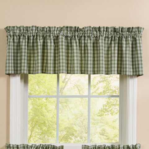 Set of four Stafford Ivy green and cream plaid cotton napkins for farmhouse and country table settings.