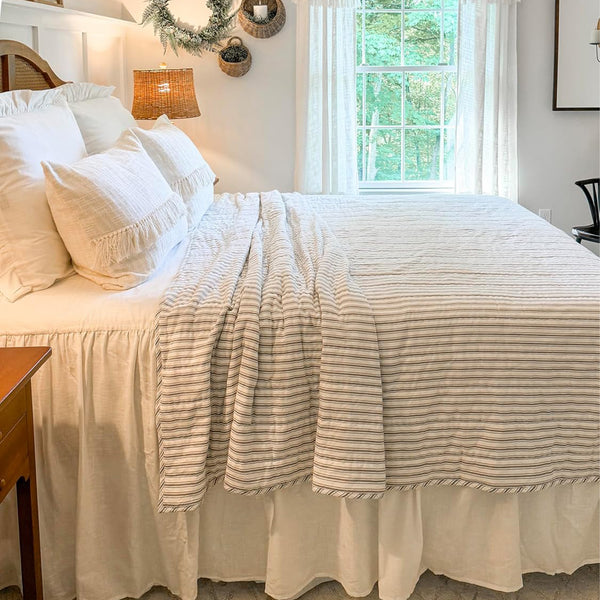 Timeless Ticking Gray Luxury King Quilt 105Lx120W