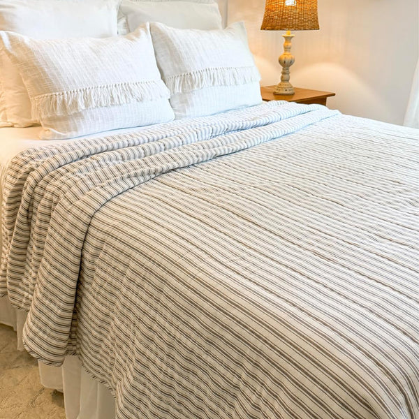 Timeless Ticking Gray Luxury King Quilt 105Lx120W