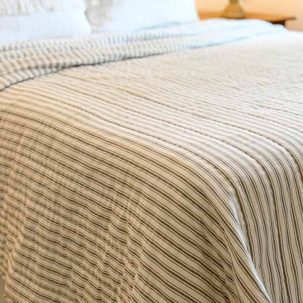 Timeless Ticking Gray Luxury King Quilt 105Lx120W