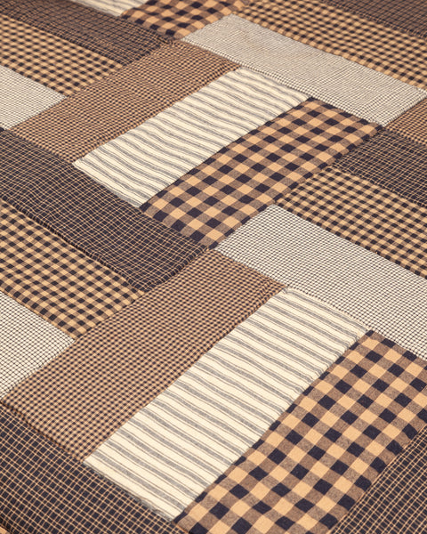 Jamesport Queen Quilt 90Wx90L with standard shams combo