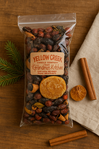 Fill your home with the cozy scent of Grandma’s Kitchen. Rosehips potpourri with a charming cookie-scented accent, perfect for rustic displays.