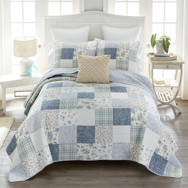 Blue Pastures Cotton Patchwork Quilt Set – Twin