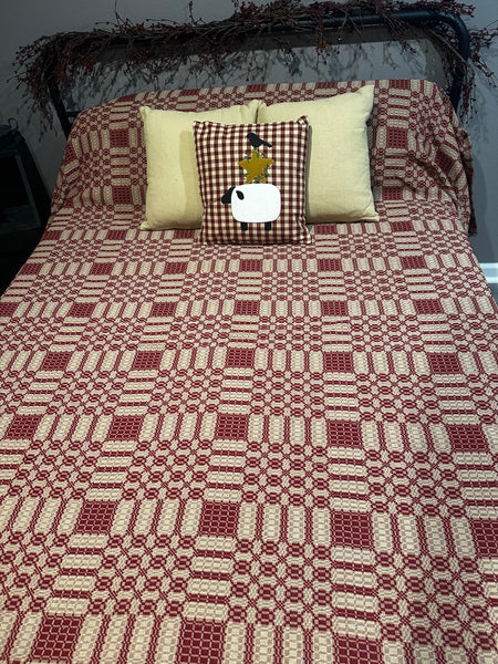 WESTBURY QUEEN BED COVER CRANBERRY/LINEN 94"X104"