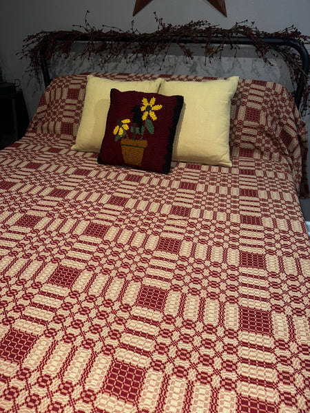 WESTBURY QUEEN BED COVER CRANBERRY/LINEN 94"X104"