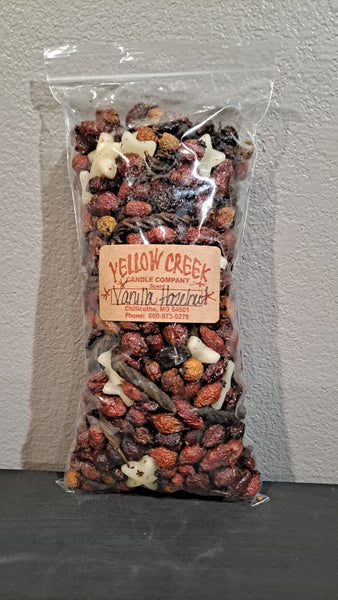 Add warmth and fragrance to your home with our Vanilla Hazelnut Rosehips. Perfect as a bowl filler, in a candle tray, or for seasonal decorating. Handmade and beautifully scented!