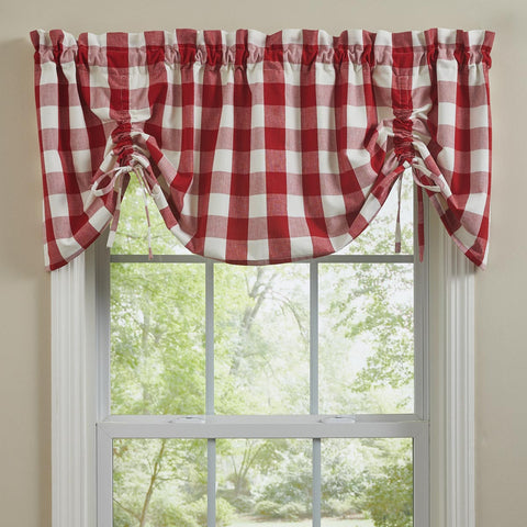 The Wicklow Check Lined Farmhouse Valance - Red & Cream, offers a subtle, uncomplicated look! will provide a subtle elegance to your country decor! This popular collection offers coordinating items as well (all sold separately), to complete your look!
