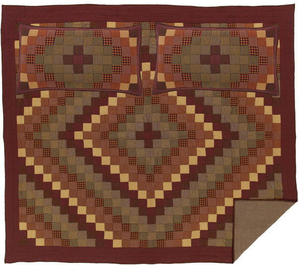 Heritage Farms California King Quilt Set; 1 Quilt with 2 Shams, cascading blocks of various colors of burgundy, mustard, and black plaid and check fabrics, Primitive Country Farmhouse Quilted Bedding Home Decor.