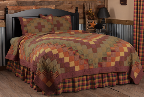 Heritage Farms King Quilt Set; 1-Quilt 105Wx95L w/2 Shams 21x37