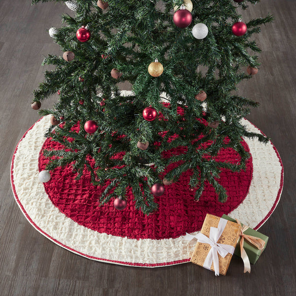 https://allysonsplace.com/cdn/shop/products/55218-Kringle-Chenille-Tree-Skirt-48-detailed-image-1_grande.jpg?v=1696965234