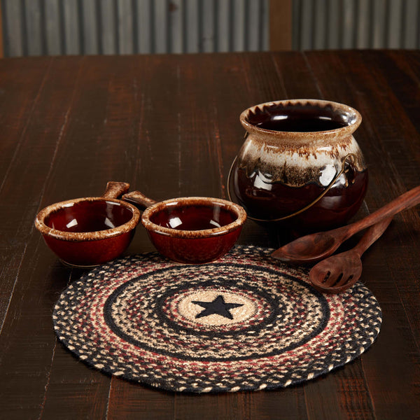 Colonial Star Jute Round Trivet. Woven braided jute wool blend fabrics in natural, country black, and bright red displayed in concentric circles surrounding a prominent Colonial Star applique. Visit website for FREE s/h & discount offers. Primitive Country Farmhouse Home Decor.