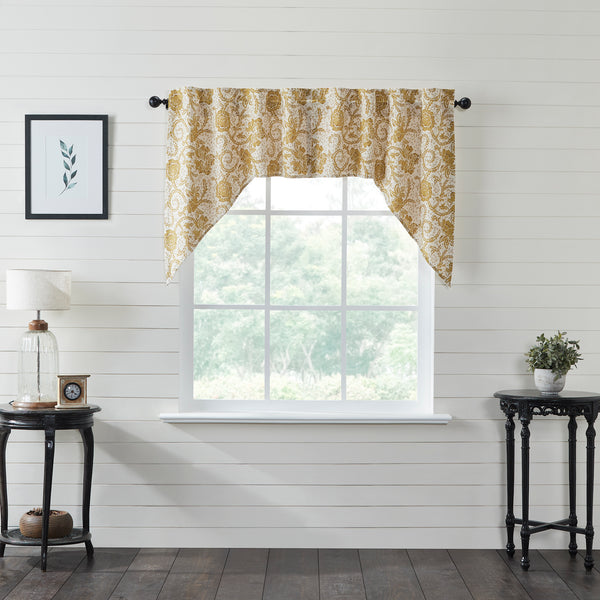 Dorset Gold Floral Swag Set of 2 adds a classic farmhouse touch to your decor. Shades of natural creme, mustard gold, and golden brown accented along with straight edges,