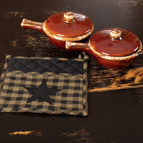 Black Star Pot Holder 8x8, features classic check pattern in black and khaki with an appliqued 5-point star and underneath front layer in solid black., Primitive Country Farmhouse Kitchen Table Home Decor.