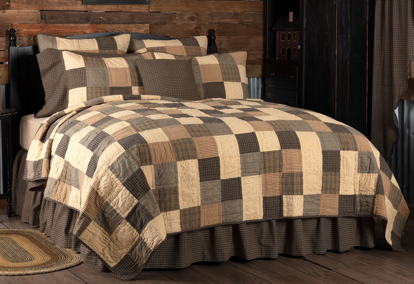 Kettle Grove California King Quilt 130Wx115L, Patchwork Block Creme Black Tan, Primitive Country Farmhouse Quilted Bedding