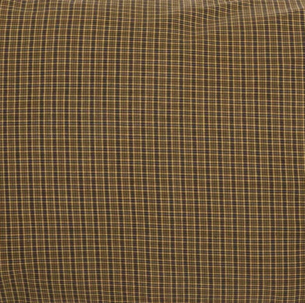 Tea Cabin King Quilt Combo with 2 King Shams and 1 Fabric Green Plaid 16" Pillow