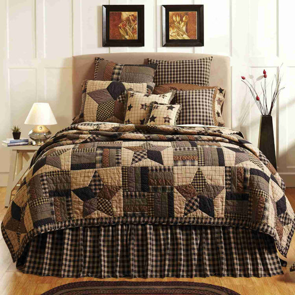 Bingham Star Over-sized Luxury King Quilt