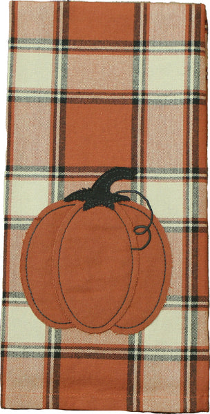 Harvest Moon PumpkinTowel (set of 2) pairs colors of pumpkin spice, black and cream plaid with a pumpkin applique to create an adorable towel perfect to celebrate fall. Finish the look with these coordinating items! Measures 18" x 28"