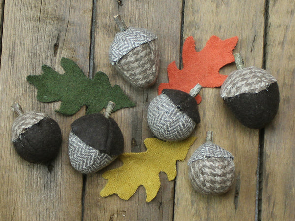 Fall Leaves & Acorns