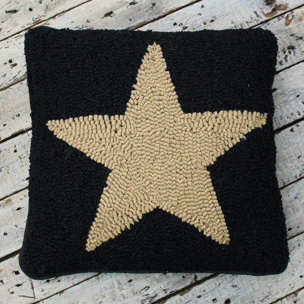 Star Black & Tan Star Pillow Cover is made of Hooked Wool and is 14 In x 14 In