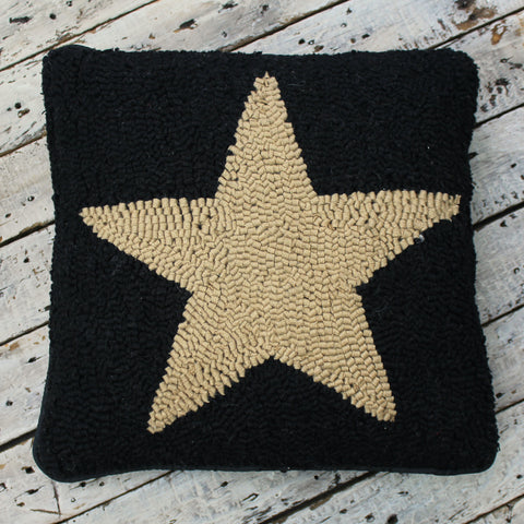 Star Black & Tan Star Pillow Cover is made of Hooked Wool and is 14 In x 14 In