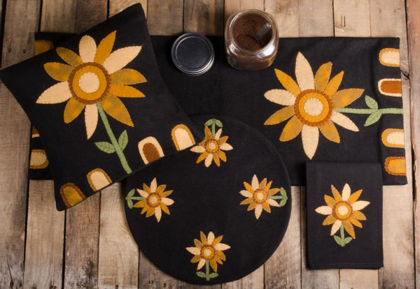 Sunflower Pillow Black