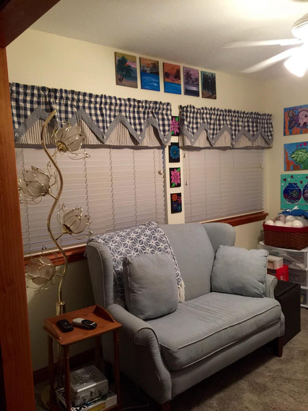 York Lights Lined Point Valance - Blue