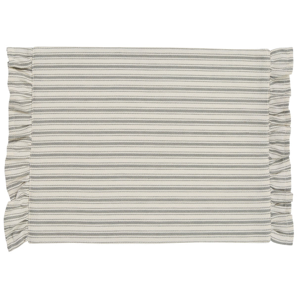 The Snowfrost Placemat with Ruffles is sure to add a crisp and cozy feel to your winter table top! Use alone or pair with the complete table setting of table runners and napkins.