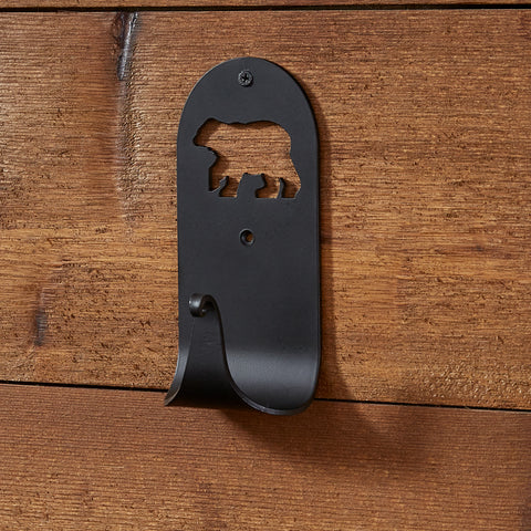 Add a beautiful wildlife touch to your decor with the Black Bear Single Hooks! Complete the look with the complementary towel bars, toilet tissue holder, and waste basket!