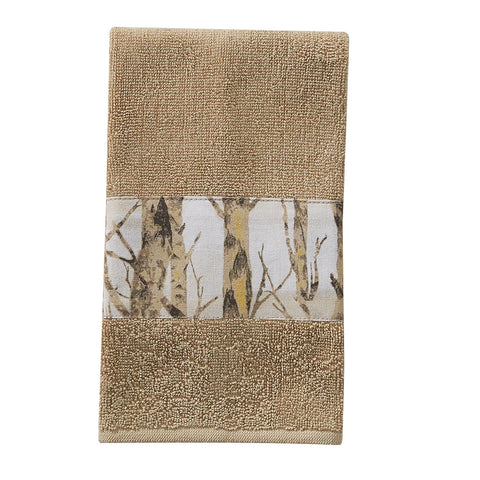 Add beautiful outdoorsy style to your bathroom with the Birch Forest Fingertip Towels ! The warm tones will complement country decor perfectly!