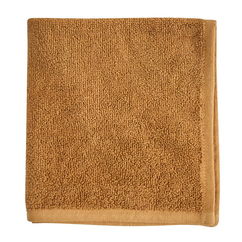 Add warmth to your bathroom with the Gamekeeper Terry Washcloths! The farmhouse tan tone is perfect for your country bathroom decor! Complete the look with the Gamekeeper Terry fingertip, hand, and bath towels!