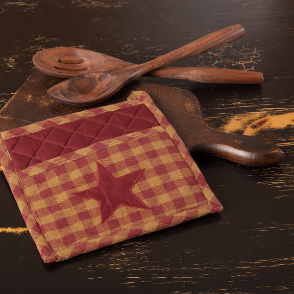 Burgundy Star Pot Holder 8x8, burgundy and tan check pattern with a solid burgundy country star , Primitive Country Farmhouse Kitchen Table Decor.
