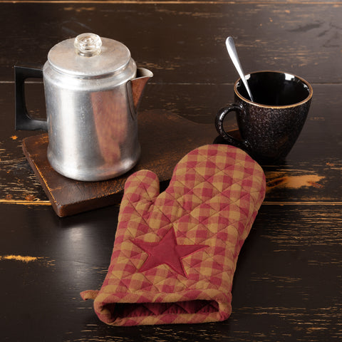 Burgundy Star Oven Mitt, features bold burgundy and tan checks with a decorative burgundy star, Primitive Country Farmhouse Kitchen Home Decor.