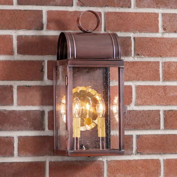 Our beautifully crafted Town Lattice Outdoor Wall Light recreates that special ambience of the lights that adorned the quaint homes of past eras. This versatile light will add a special welcoming warmth to any area. Five year guarantee.