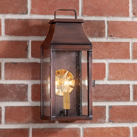 Our beautifully crafted Valley Forge Lantern recreates that special ambience of the lights that adorned the quaint homes of past eras. This versatile light will add a special welcoming warmth to any area. Five year guarantee.